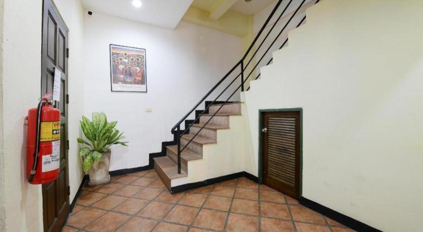 Oyo 520 Pattaya Cantina Bagian luar foto